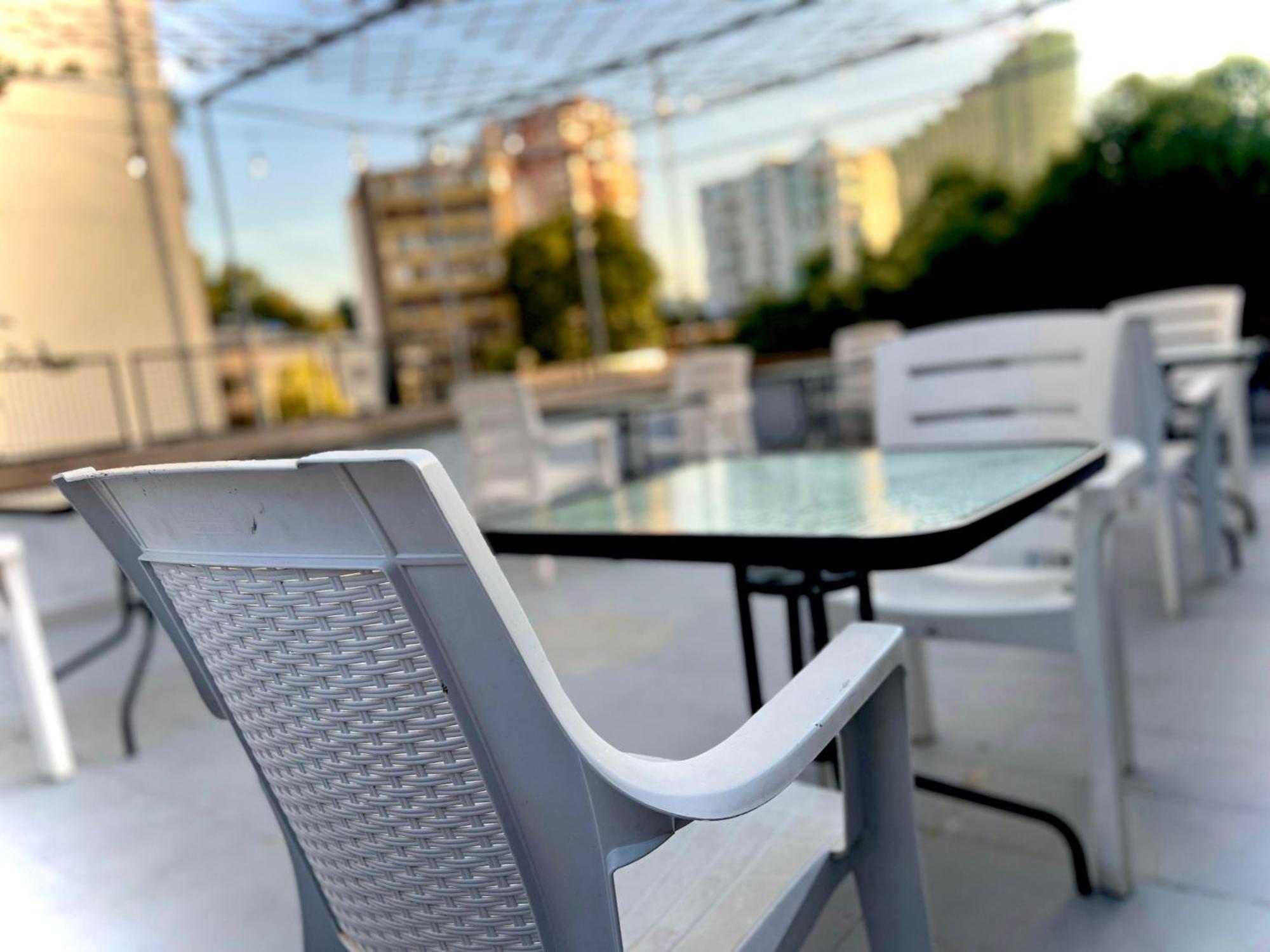 Budget Retreat Tirana & Studios Екстер'єр фото