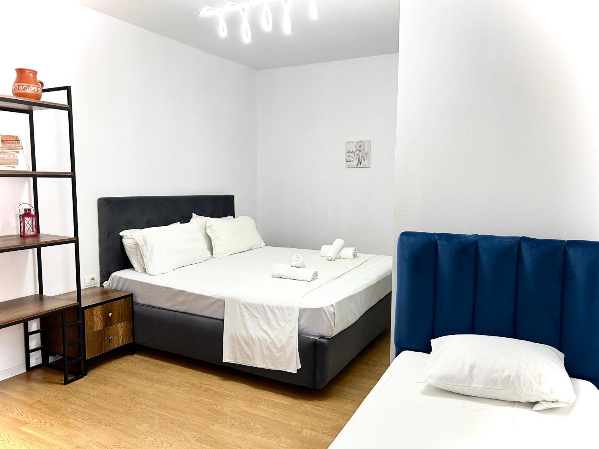 Budget Retreat Tirana & Studios Екстер'єр фото