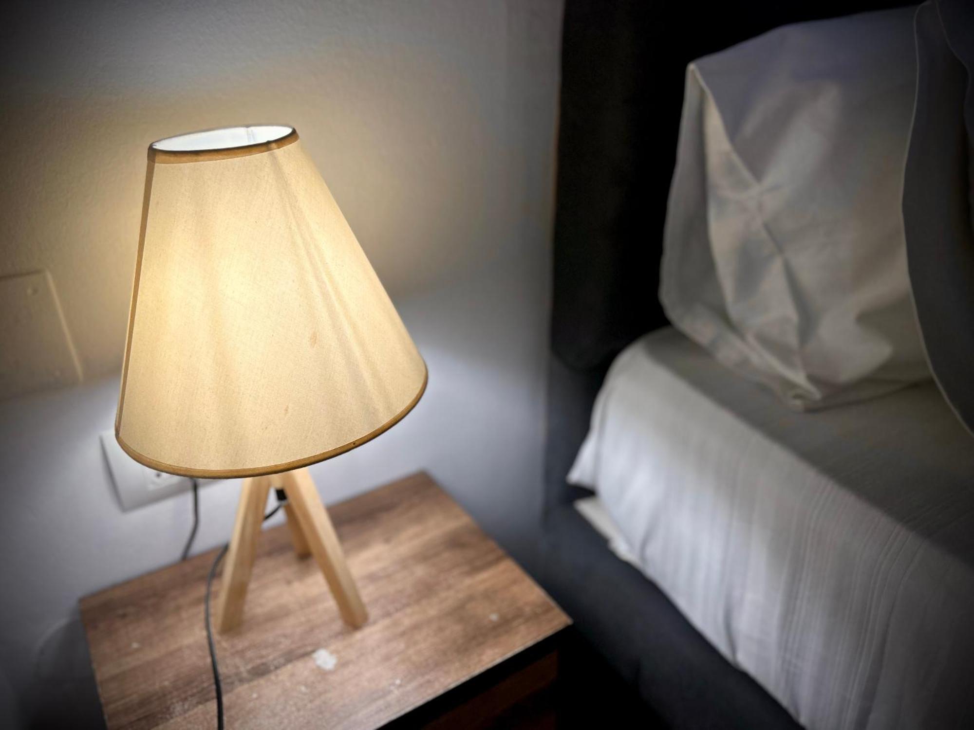 Budget Retreat Tirana & Studios Екстер'єр фото